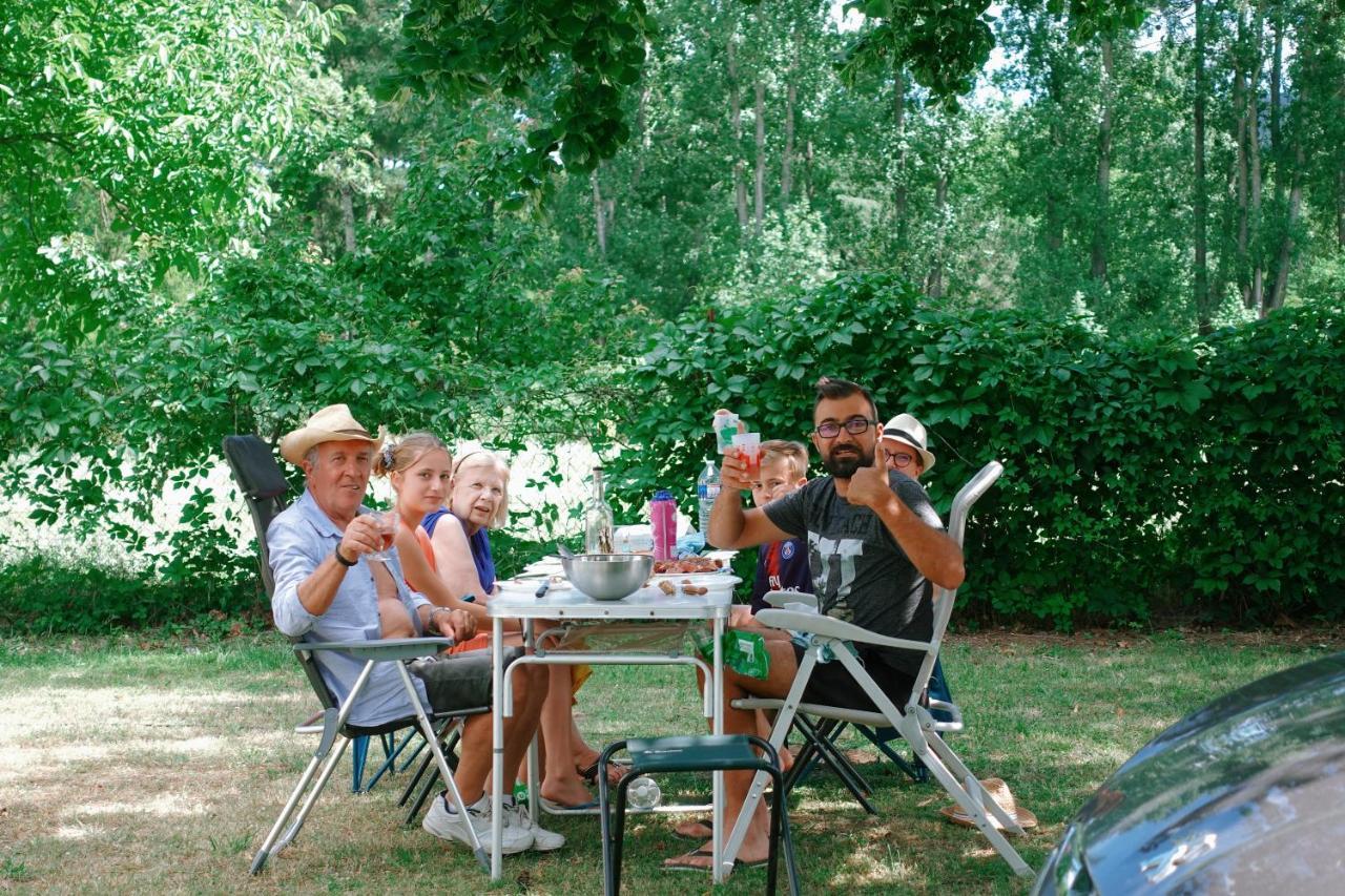 Camping Paradis Family Des Issoux Lalevade-d'Ardeche Экстерьер фото